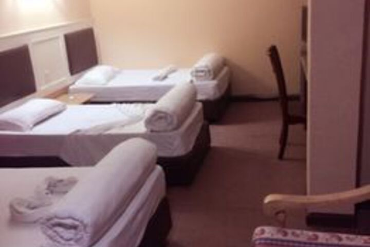 Room 16 of 30