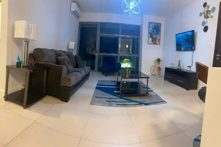Room 7 of 16