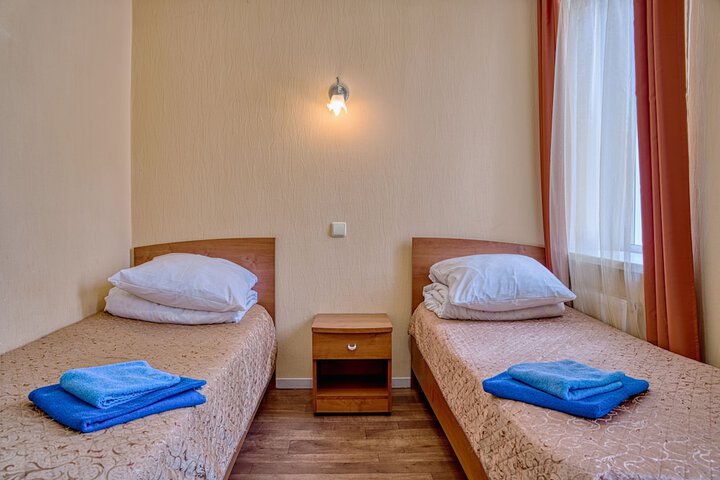 Room 15 of 124