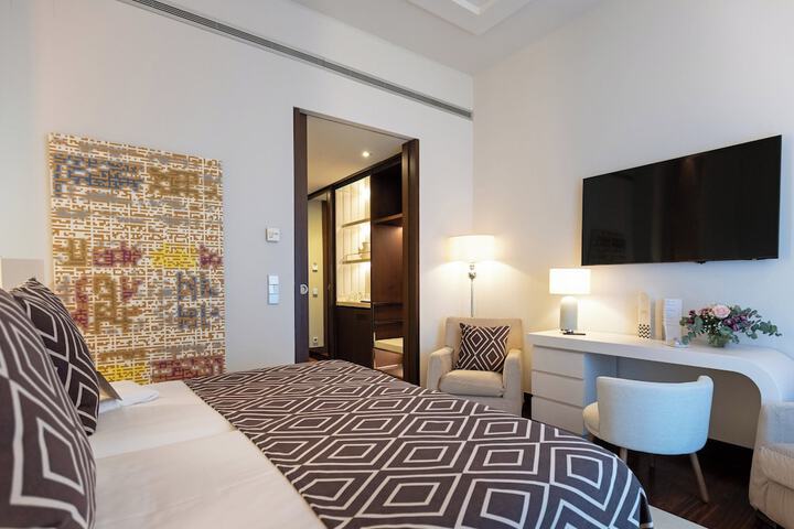 Room 16 of 111