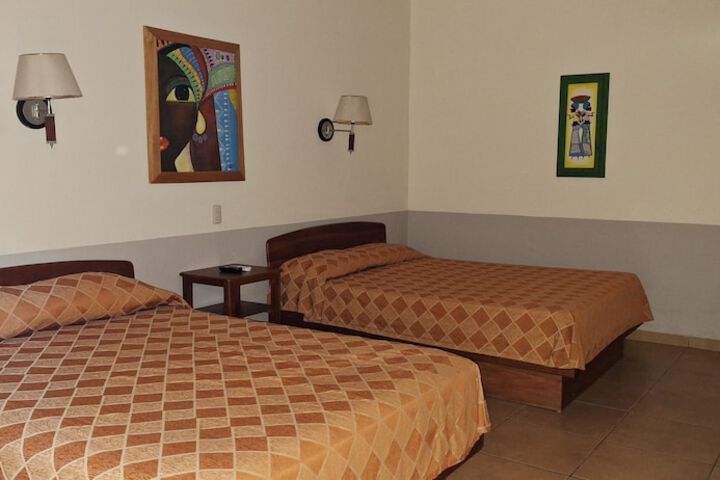Room 3 of 10