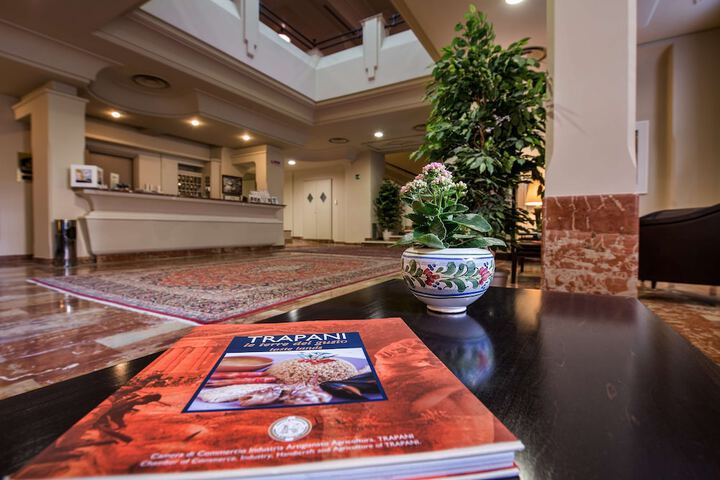 Guest Lobby