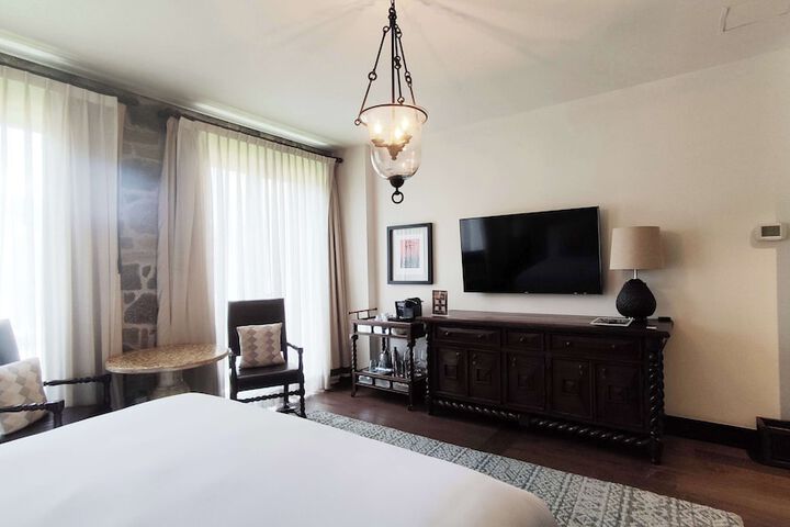 Room 56 of 160