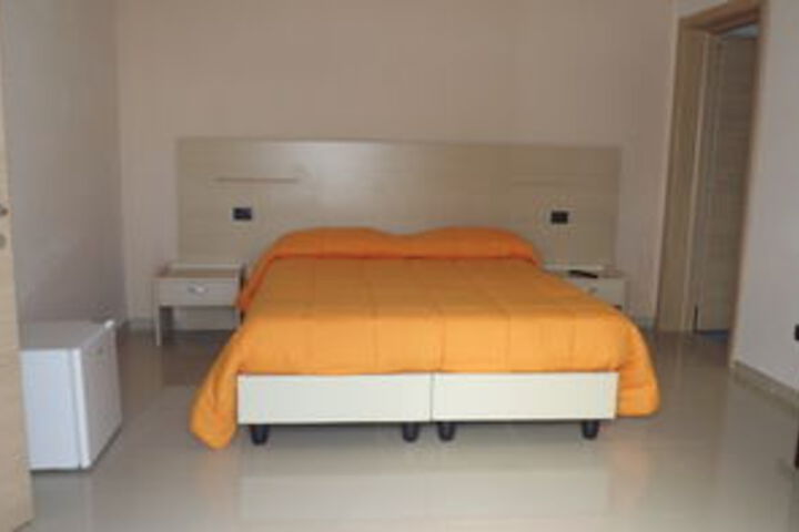 Room 22 of 43