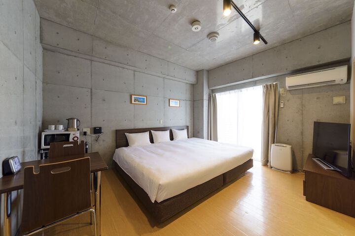 Room 43 of 191