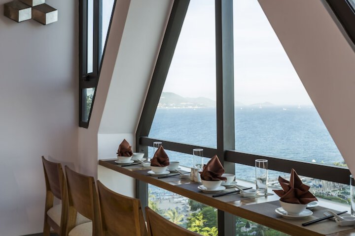Dining 54 of 67