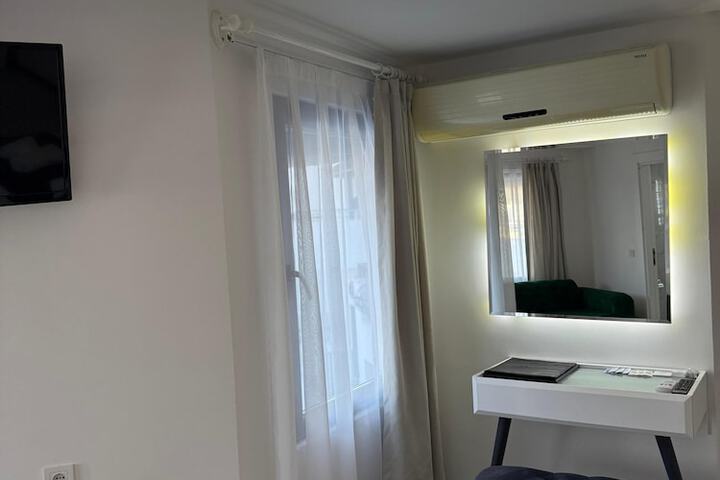 Room 46 of 65