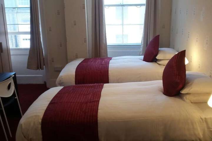 Room 15 of 42