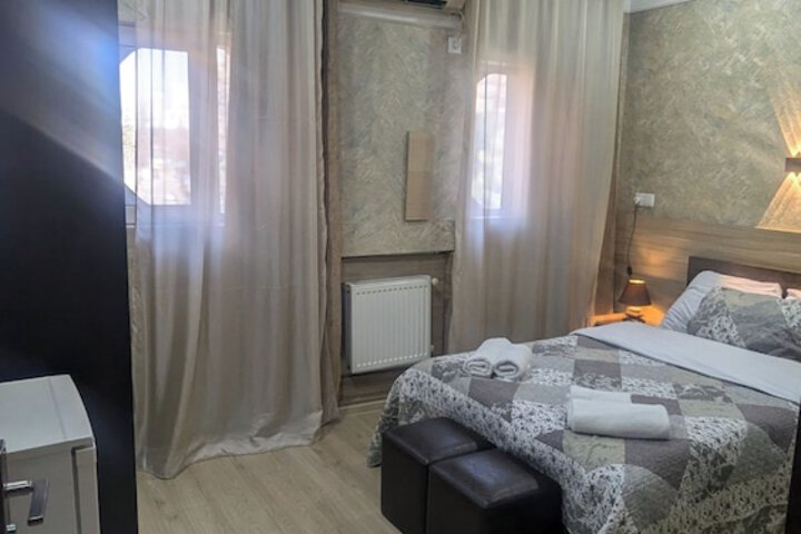 Room 28 of 110