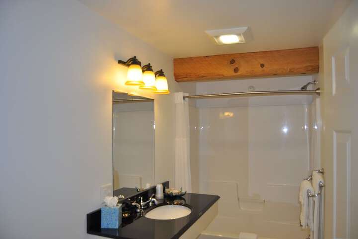 Room 16 of 77