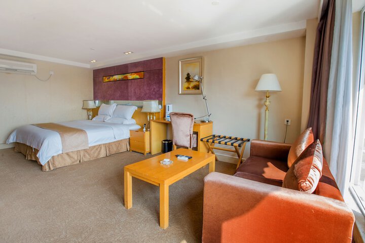 Room 17 of 31