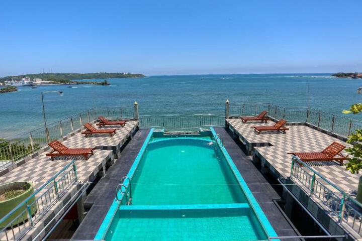 Hotel Sealine