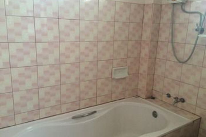 Room 3 of 20