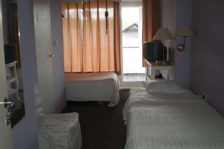 Room 21 of 62