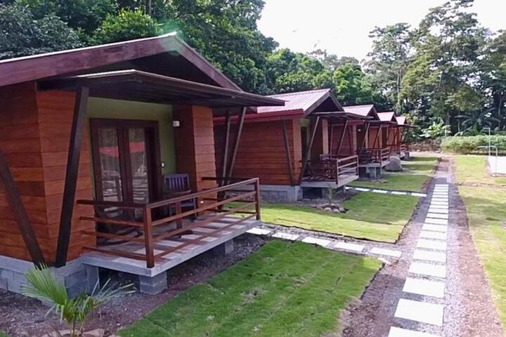 Exterior of Hotel Brisas del Rio Guápiles