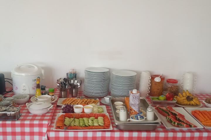 Breakfast/Coffee Service 29 of 36