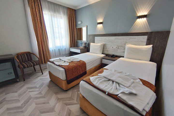 Room 17 of 65