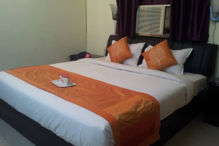 Room 7 of 13
