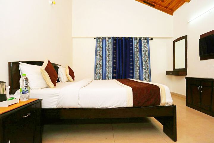 Room 3 of 10