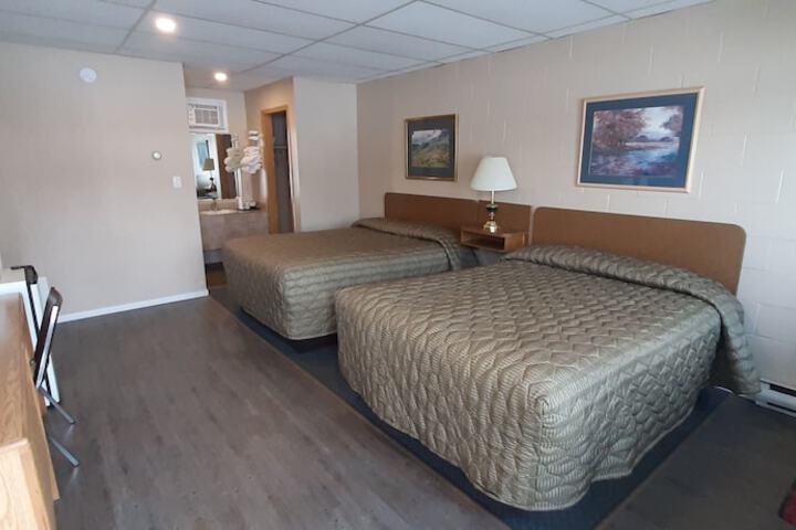 Marys Motel in Golden, BC
