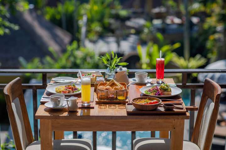 Breakfast/Coffee Service 70 of 90