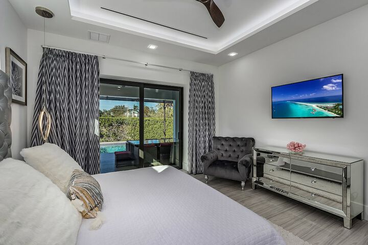 Room 8 of 42