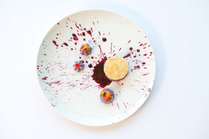 Dining 90 of 132
