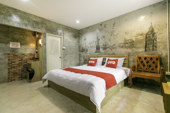 Room 10 of 30