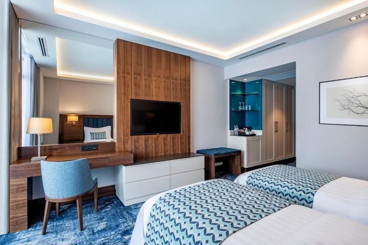 Room 2 of 45