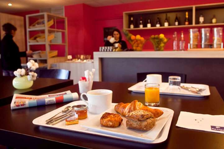 Breakfast/Coffee Service 25 of 53