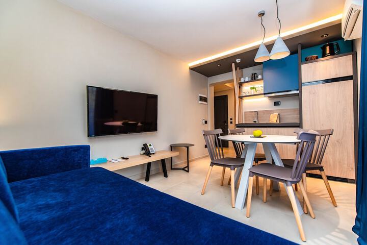 Room 12 of 71