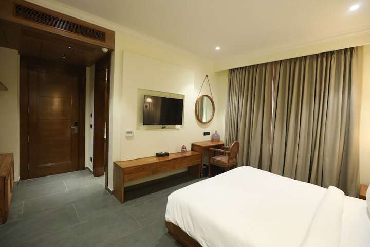 Room 13 of 117