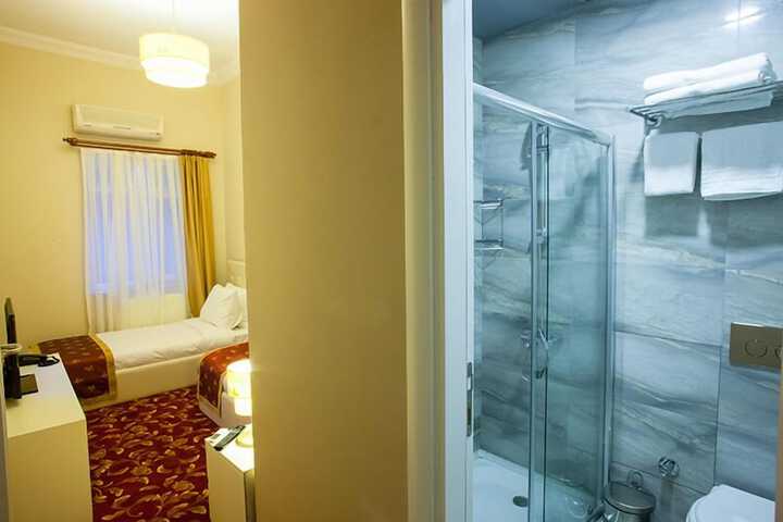 Room 8 of 22