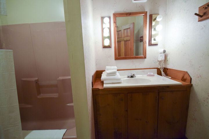 Room 35 of 46