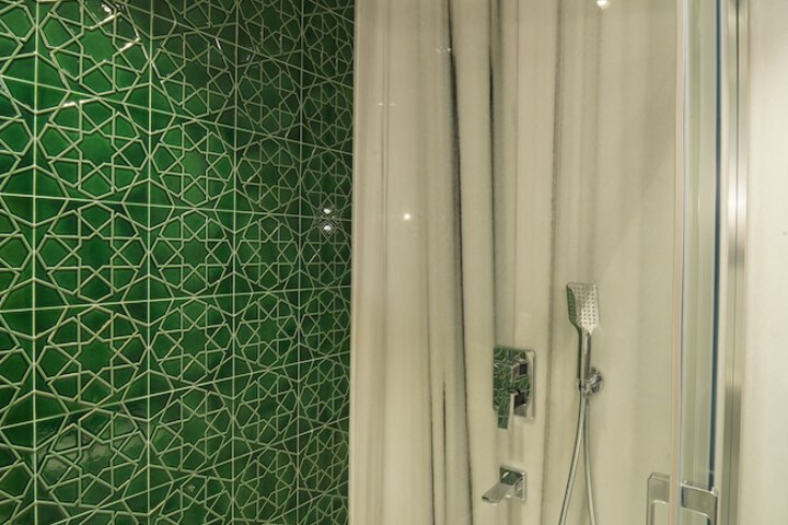 Room 17 of 31