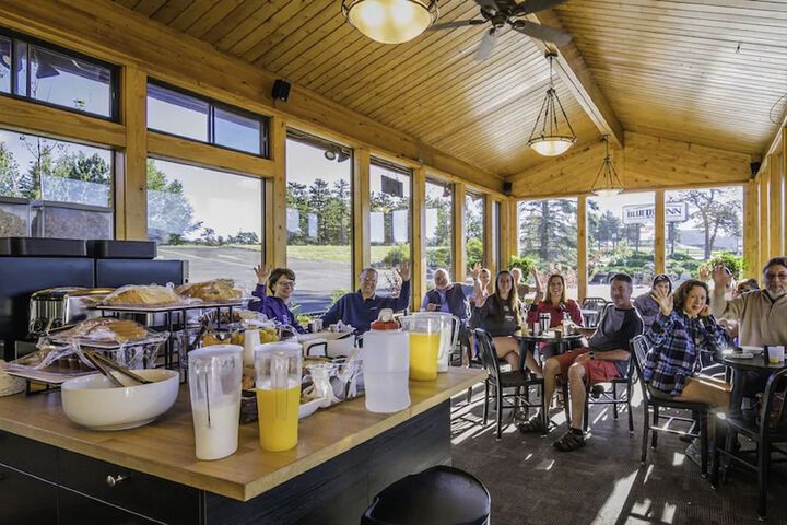 Breakfast area