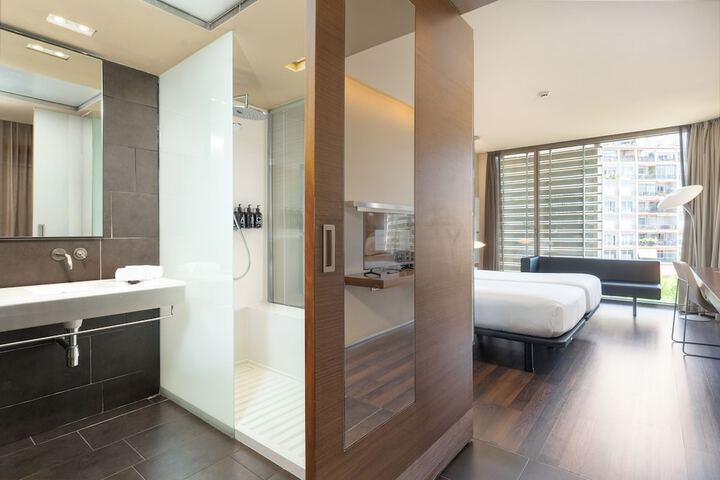 Room 21 of 46