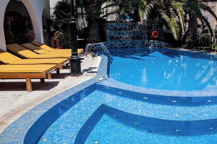 Pool 13 of 20