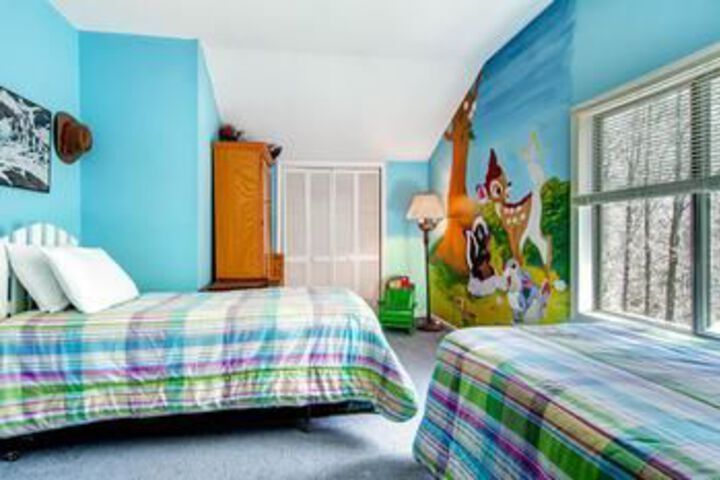 Room 6 of 28