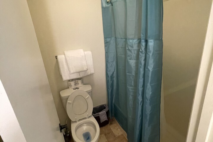 Room 52 of 69