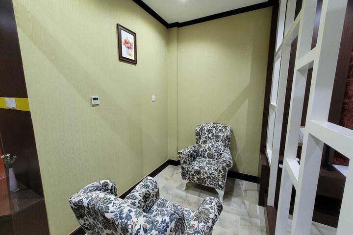 Room 25 of 41