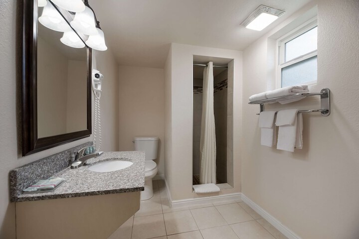 Room 20 of 30