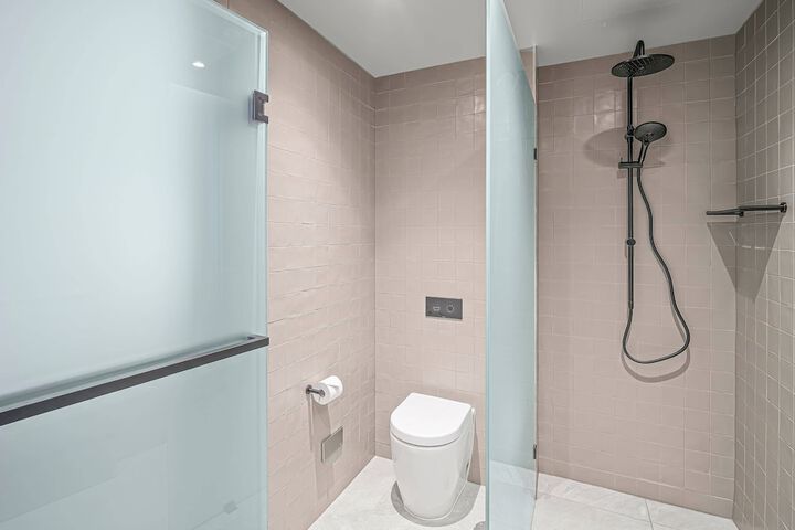 Room 42 of 46