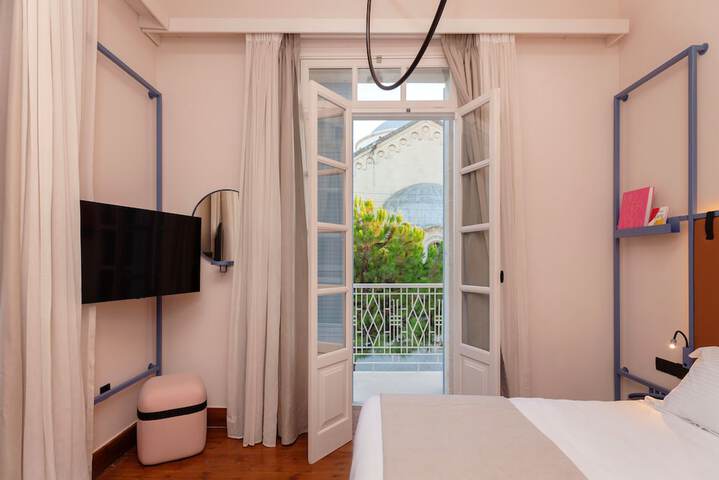 Room 30 of 85