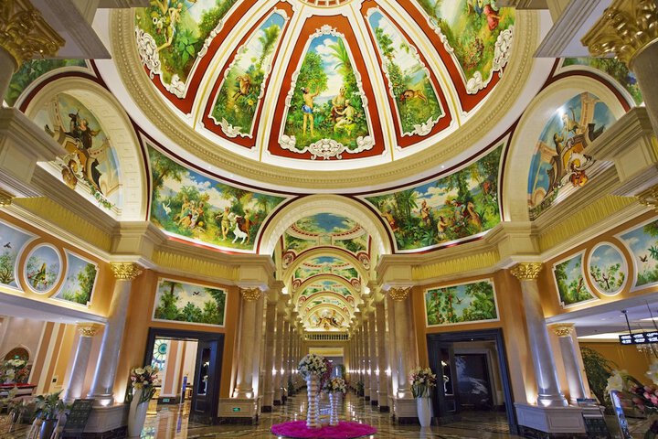 Hotel Interior 4 of 41