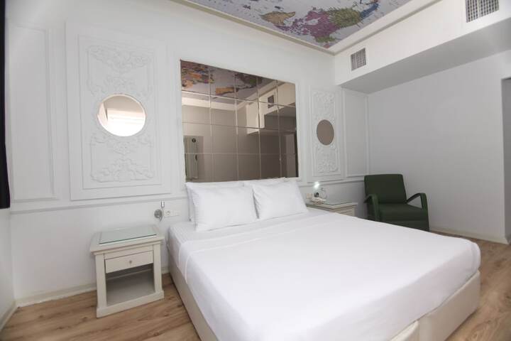 Room 3 of 25