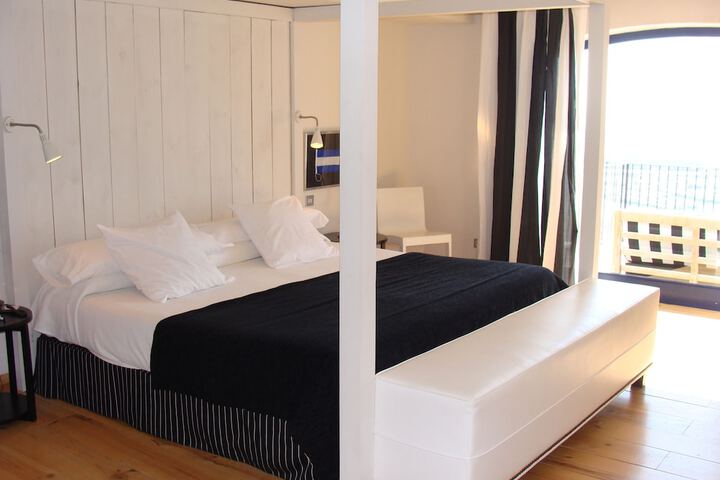 Room 19 of 82
