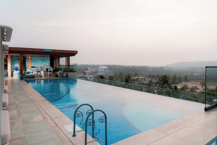 Pool 40 of 69