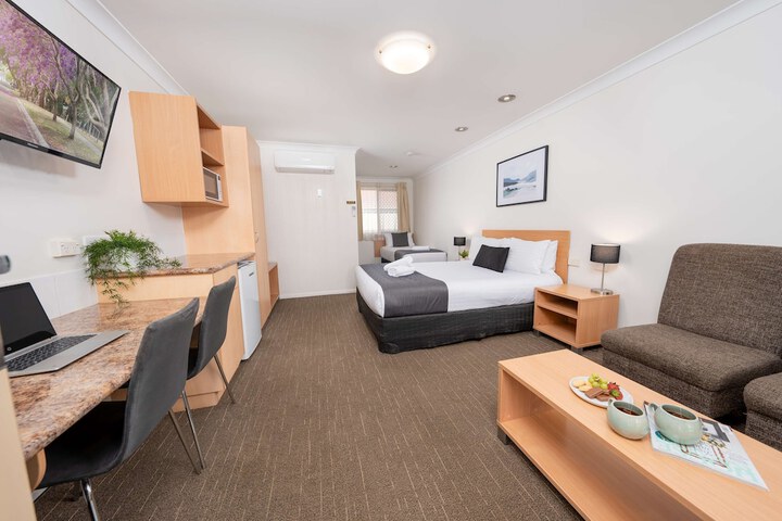 Room 5 of 40
