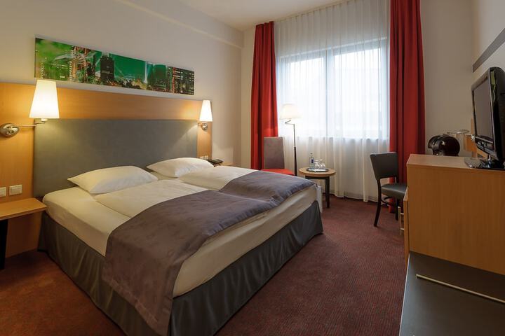 Room 6 of 23